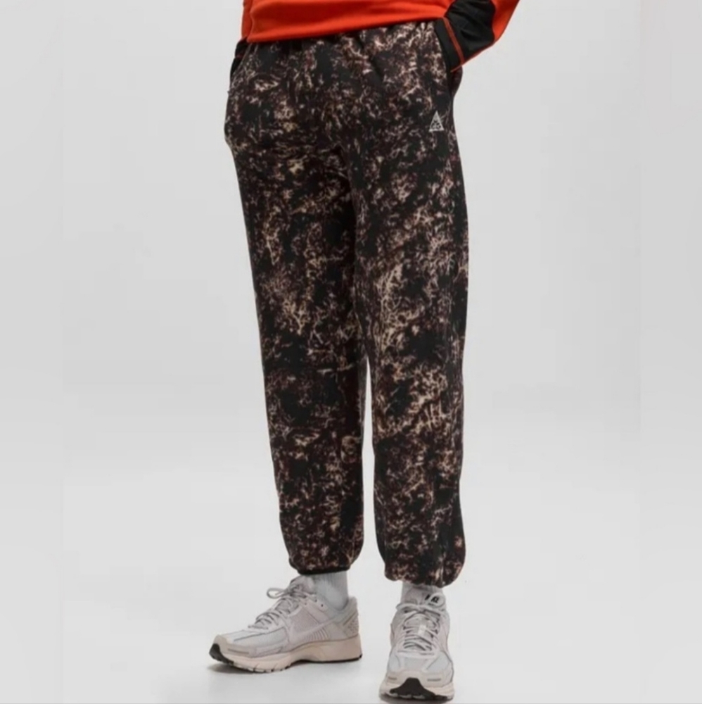 Nike ACG Joggers Size S New - Picture 1 of 15